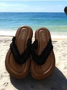 Damen Sommer Flache Slip-On Sandalen - Offene Zehenslipper mit weichem Obermaterial & Gummisohle, gepolsterter Innensohle für lässigen Outdoor-Einsatz, Braun, Strandschuhe, dekorative Quastenakzente