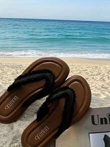 Damen Sommer Flache Slip-On Sandalen - Offene Zehenslipper mit weichem Obermaterial & Gummisohle, gepolsterter Innensohle für lässigen Outdoor-Einsatz, Braun, Strandschuhe, dekorative Quastenakzente