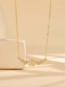 1 件皇冠花朵吊坠项链 - 榄尖形 CZ 簇镶于弧形金链上，优雅的花卉个性女士珠宝