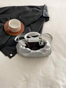 1 件绗缝按扣 PU 纯色挎包，新款时尚珍珠装饰褶皱云形甜美女孩珠光派对单肩包，配有可调节肩带，适合日常通勤、办公室、派对、宴会