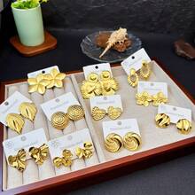 18pcs/Set Fashionable Earrings, Random Design, Unique Vintage Layered Hoops, Embedded With Shiny Mixed Elements, Made Of 304 Stainless Steel, Decorated With Shell/Starfish/Flowers, Suitable For Daily Wear And Party Accessories. [Dongguan Jewelry] Quirky Earring Set, Black Santa Claus Earrings, Floral Earrings - Gold - View 8