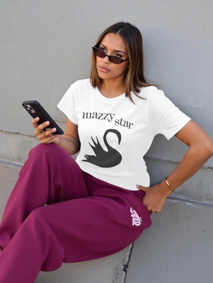 LOVE JOYY Mazzy Star 女士休闲圆领 T 恤，可爱天鹅卡通印花图案，乐队短袖 T 恤，送给她的礼物，复古 90 年代乐队 T 恤，适合所有季节