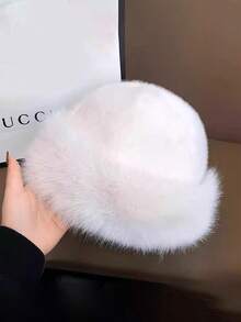 1顶女士加厚抓绒渔夫帽，时尚保暖冬帽，适合搭配羊毛大衣和冬季服装