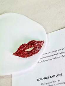 Wholesale Sexy Red Lip Brooch, Fashion Full Rhinestone Lip Decor Brooch Pin, Factory Direct Supply