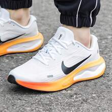 Nike 男士 Journey Run 缓震透气舒适轻便公路跑鞋，2026 新款 IH7329-101 - 白色 - 查看 2