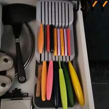 1 pieza Organizador práctico de cajón Caja de almacenamiento de separación de cuchillos Accesorio de cocina Bandeja para cubiertos Soporte para utensilios Estante de encimera Recipiente para vajilla Diseño compacto Solución de ahorro de espacio Organizador duradero Colores gris y verde Organizador moderno para el hogar Cocina Divisor de compartimentos Carro multiusos Elegante y funcional - Multicolor - Ver 4