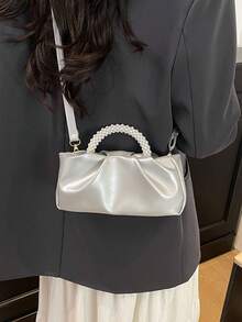 1 件绗缝按扣 PU 纯色挎包，新款时尚珍珠装饰褶皱云形甜美女孩珠光派对单肩包，配有可调节肩带，适合日常通勤、办公室、派对、宴会