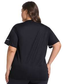 1件女士加大码渐变色数码印花宽松运动短袖T恤，适合跑步、瑜伽、健身、户外、休闲、度假等场合，圆领套头衫，尺码：0XL、1XL、2XL、3XL、4XL、5XL