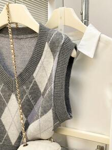 Women's Retro Soft Rhombus V-Neck Pullover Vest, Autumn/Winter - Multicolor - View 3