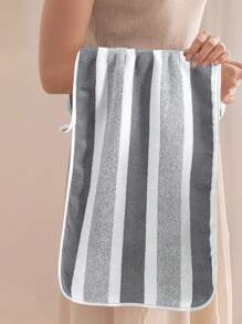 8pcs Coral Fleece Towel Set [4pcs Small Handkerchiefs + 2pcs Hand Towels + 2pcs Bath Towels], 85% Polyester 15% Nylon, Skin-Friendly Soft, Quick Drying, Striped & Geometric Pattern, Unisex, All Season, Minimalist & Fashionable, Suitable For Home, Bathroom, Kitchen, Restroom, Swimming, SPA, Travel, Camping, Fitness, Holiday Decor, Beach, Face/Body Washing, Halloween, Autumn, Etc.