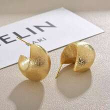 Exaggerated Minimalist Light Luxury High-End Style Cold Tone Water Drop Shape Personalized Earrings, Stylish And Atmospheric Draw Bench Stud Earrings - Gold - View 14