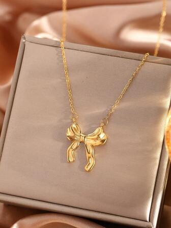 1pc Vintage Elegant Fashion Butterfly Pendant Necklace, Stainless Steel Chain, Suitable For Daily Wear And Gatherings, Jewelry Gift