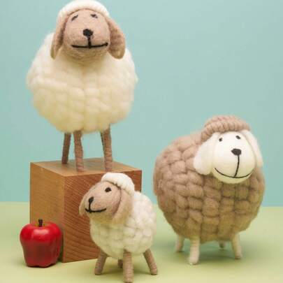 Joivida 1 件装饰品，可爱的羊毛毡羊雕像，北欧风格家居装饰，节日派对最佳礼物，生日毕业，新年，圣诞节礼物，拉玛桌装饰，客厅用品，派对用途，家庭用餐，婚礼装饰，高端咖啡厅用品，舒适的秋冬装饰