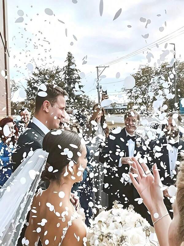 1/2/10 Packs Heart-Shaped Confetti, Suitable For Bridal Shower Decor, Wedding Decor, Engagement Decor, Wedding Table Decor, Wedding Supplies, Party Decor, Engagement Party Decor, Heart Confetti, Valentine's Day Wedding Party Favors, Heart Confetti, Balloon Filler, Daily Celebration, Confetti, Wedding Decor Party Favors, Room Decor, Bride