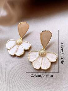1 对复古优雅花瓣吊坠耳环，锌合金材质，树脂镶嵌，花卉图案，适合派对和度假，四季珠宝