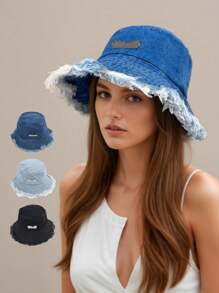 1pc Women Sunscreen Casual Bucket Hat With Silver Letter Badge And Frayed Brim, Suitable For Travel And Shopping Outfits