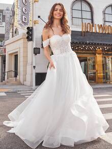 Elasola Elegantes vestidos de noche de encaje con cuello en V y abertura lateral para mujeres, vestidos de graduación de sirena brillante de encaje largo para bodas - Beis - Ver 3