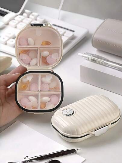 1pc Christmas Portable Pill Organizer Box, 7-Day Weekly Pill Case For Carrying Medicines, Earrings, Rings Storage, Ideal For Halloween And Home Organization