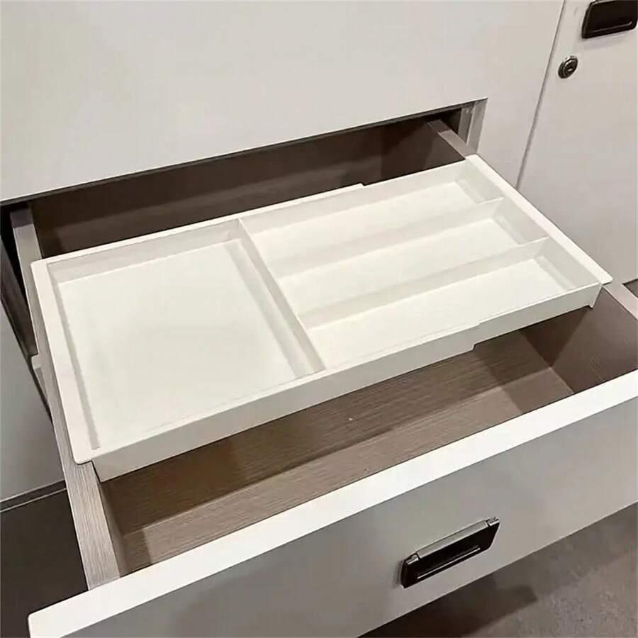 可调节抽屉整理器 - 多隔间塑料储物盒，带蓝色手柄，多功能整理器，可收纳笔、化妆刷、勺子、叉子，易于移动和取用，非常适合桌面和抽屉式家庭存储，是厨房、办公室、卧室和浴室整理的理想选择，是节省空间的日常必需品解决方案，是秋冬季整理家居的配件，是节日送礼和季节性家居清新的必备品。