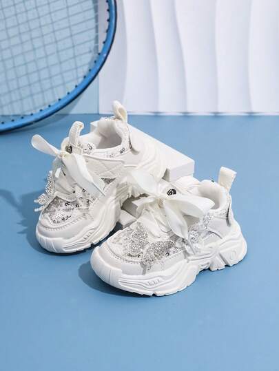 1 Pair Vintage Style Cute Sport Shoes For Toddler Girls, Low-Cut Casual Sneakers With Adjustable Laces And Hook And Loop Closure, Comfortable Lightweight Non-Slip Rubber Sole, Suitable For Play, Party, Wedding, Made Of Fabric And Textile Lining, Fashionable Outdoor Sports Shoes For All Season