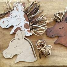 12 قطعة طقم حرفي خشبي لصنع رأس الحصان بالماكرامي مع خيوط - زينة حصان مرسومة باليد، هدايا حفلة الحصان الصغير، طقم هدايا إبداعية لعيد الميلاد والكريسماس والفصل الدراسي وديكور المنزل - تصميم خشب طبيعي، لوازم حرفية لمشاريع الفن والفصول الحرفية وأنشطة الأطفال (الألوان والفرش غير مشمولة) - متعدد الألوان - مشاهدة 4