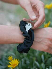 1pc Multifunctional Headband Storage Bag - Portable Storage Box, Non-Waterproof, Elastic Headband With Zipper, Can Store Keys, Cash, Earphones, Accessories - Fashion Polyester Headband Accessory, Large Capacity Cosmetic Storage Box, Suitable For Storing Lipstick, Brushes, Skincare, Phone, Coins, Small Items