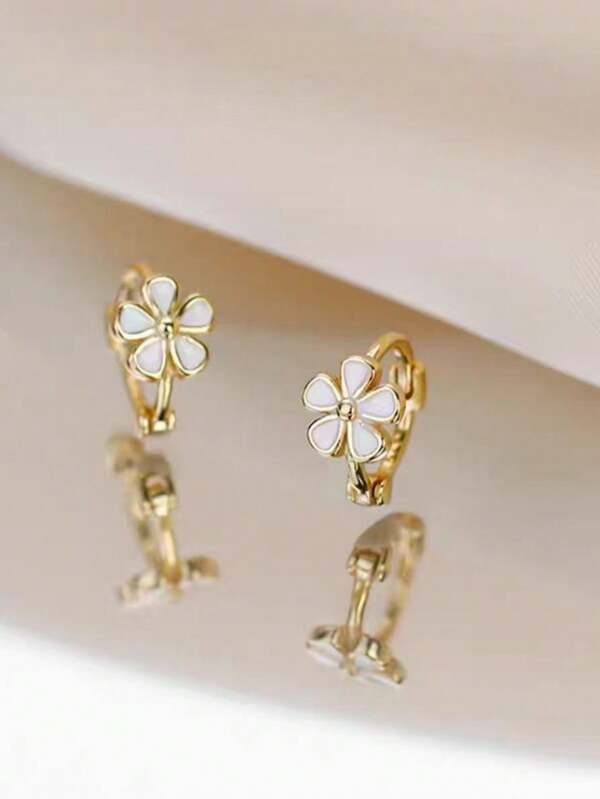 1 Pair Minimalist 5-Petal Glazed White Flower Stud Earrings, Delicate & Elegant Teacher Accessories, Perfect Gift For Friends, Teachers, Family On Occasions Like Halloween, Christmas