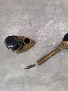 1 件羽毛笔套装、闪闪发光的羽毛笔套装、古董书法墨水笔（带墨水）、2 个替换笔尖、笔架底座、豪华复古签名笔、复活节和万圣节写信笔。 - 彩色 - 查看 9