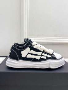 MMY Maison Minara Yasuhiro 2025 Nouvelle collaboration MMY avec un designer renommé. Chaussures de skate basses classiques antidérapantes, résistantes à l'usure et légères. Chaussures de campus pour amateurs en noir et blanc