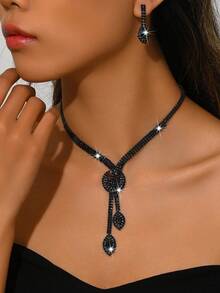 别致的镀银铜首饰套装，可选蓝色或红色合成水钻 - 适合日常优雅或派对魅力