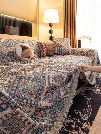 波西米亚风格拼布沙发套：为您的客厅增添艺术和异国情调，采用色彩缤纷的图案和独特的设计，打造舒适时尚的家居装饰