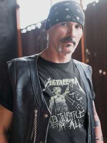 Metallica | Official Band T-Shirt | Justice Vintage - 48-Hour Fast Shipping!  - Black - View 4