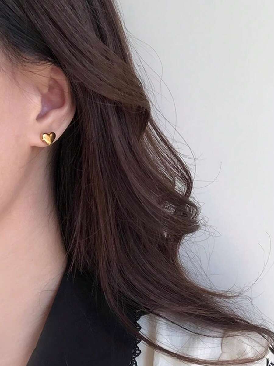 简约心形耳环，风格清爽低调，精致小巧，简约时尚，适合女性佩戴。 - 金色 - 查看 1