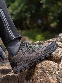 Zapatos de senderismo para hombres de 2025 con suela antideslizante y transpirable, de corte bajo, zapatos casuales para exteriores, zapatos deportivos de moda para exteriores (ligera diferencia de color)