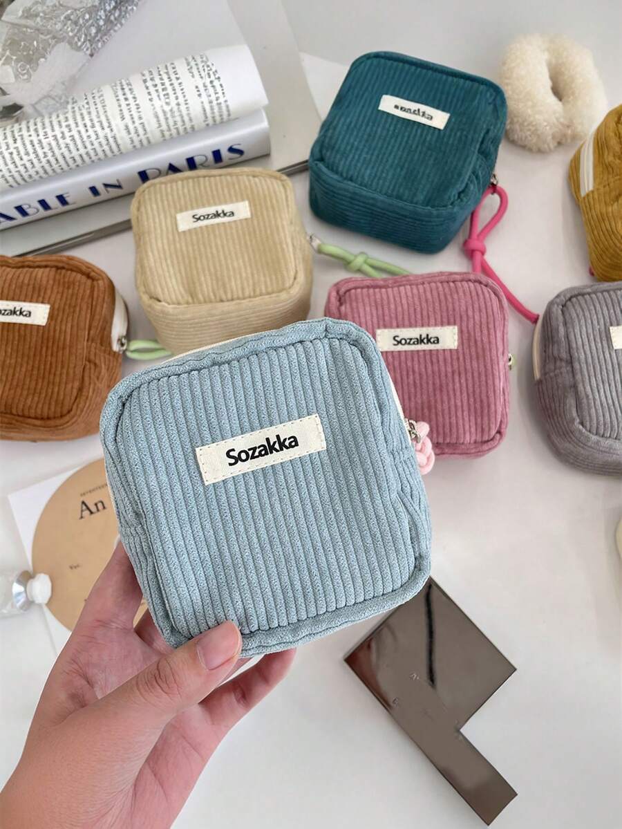 1个装化妆包，多色灯芯绒纯色卫生袋，防水化妆包，口红收纳包，女士化妆包，小巧收纳化妆盒，女士旅行包，铅笔盒，日常大容量化妆刷收纳袋，旅行洗漱包，化妆包，铅笔袋，圣诞礼物，收纳袋，旅行，女士旅行必备礼物，收纳袋，手拿包/小手提包，化妆品收纳包，化妆品整理包，收纳袋，刷子收纳袋，迷你收纳袋，大容量收纳袋