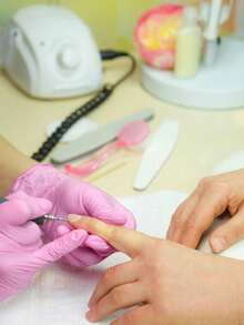 50pcs/30pcs/10pcs Disposable Nitrile Gloves, Suitable For Manicure, Beauty, Hairdressing, Household Cleaning, Kitchen, Bathroom, Protective Gloves,Nail Supplies,Nail Tools,Nail Art Tools,Back To School,Nails,Nail Tools For Press On Nails - Pink - View 3