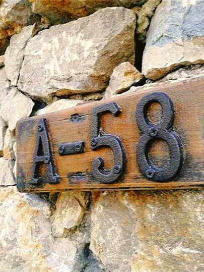 1pc Cast Iron Letter/Number/Symbol Set - Customizable Word & Address Plate Maker For Home/Bar/Cafe/Gym Decor - Vintage Industrial Wall Art - Rustic Room Signage, Wedding Venue Decor, Man Cave Letters, Farmhouse Style Dimensional Decor, Business Front Door Signage