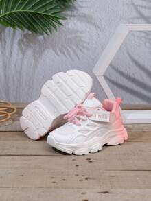 1 双女童可爱时尚渐变色 PU 设计休闲运动鞋，个性化运动鞋，适合日常穿着、上学、运动、所有季节（随机印花、喷漆）