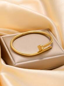 3 Stück 18 Karat vergoldete Edelstahl Glücksklee Armbänder, geeignet für modische Edelstahl Blumen Armbänder, mit kubischem Zirkonia besetzt, wasserdicht, europäischer Stil Damenschmuck für Handgelenk, Lässig, Hochzeit, Party, Valentinstag Geschenk, Mutter, Muttertag, Sommer Geschenk für Frauen