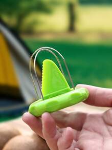 1 Stück Kreative Kiwi Schälmaschine, Obstschäler. 2-in-1 Edelstahl Kiwi Schäler, einfach zu greifen. Dieser tragbare Edelstahl Grüne Schäler ist ein multifunktionaler Obstschäler und Entsamenungswerkzeug, das leicht mitzunehmen ist. Sehr geeignet für Outdoor-Picknicks oder Camping