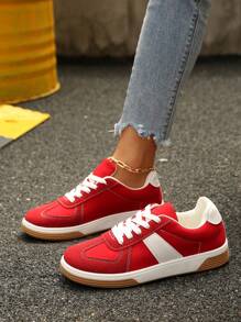 2025秋季女款拼色休闲运动鞋，时尚百搭平底运动鞋，适合散步、日常通勤穿着，学生系带滑板鞋