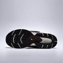 男款 NIKE V5 RNR 休闲运动鞋，低帮 HJ5228-600 - 棕色 - 查看 3