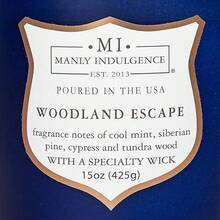 Vela en frasco Manly Indulgence Last Call de 16.5 oz - Aroma amaderado de vetiver, musgo de roble - Notas cítricas y especiadas - Eucalipto - Hasta 60 horas de combustión - Cera de mezcla de soja, vertida en EE. UU. - Escape del bosque - Ver 6
