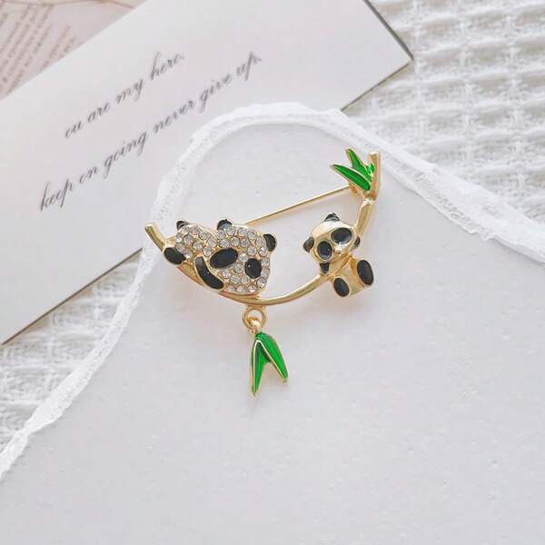 1 pièce Broche mignonne en strass en forme de panda, broche élégante en forme d'animal pour femmes, accessoire pour robe de soirée et manteau, cadeau de vacances