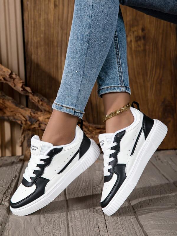 Zapatos planos de patinaje para mujer, zapatillas deportivas de lona de cordones de baja altura cómodas y casuales, zapatillas de skate ligeras adecuadas para el transporte diario y actividades al aire libre, usables en todas las estaciones