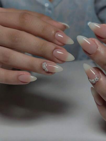 24片中号杏仁形美甲贴纸，渐变粉色花朵串珠设计，简约风格，适合女性和女孩夏季美甲，日常佩戴美甲配件及用品