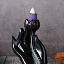 1件，佛手回流香炉，小巧便携（附赠6根回流香棒）。可作为吉祥家居装饰、节日礼物，适合万圣节和圣诞夜装饰、旅行必备、大学宿舍必备以及圣诞派对礼物。