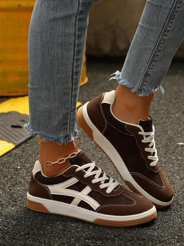 Women's Outdoor Casual Fashion Patchwork Color Block Sports Shoes, Comfortable Soft Silicone Sole, Brown Athletic Sneakers, Bowling Shoes, Sports Shoes, Lace-Up Campus Style Sneakers, Comfortable Breathable Lining College Style Road Running Shoes, Women's Casual Holiday Party Classic Versatile Sneakers, Suitable For Autumn/Winter Outdoor Travel, Student Campus Outfit