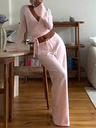 Damtopp med långa ärmar och raka byxor i två delar, vardags- och pendlingskläder för höst/vinter