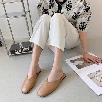 女式卡其色穆勒鞋，优雅的方头设计，时尚舒适的平底凉鞋，包头正装鞋，一脚蹬拖鞋，适合室内外穿着，四季鞋，柔软舒适的合成皮革鞋面，橡胶防滑外底，批发和零售